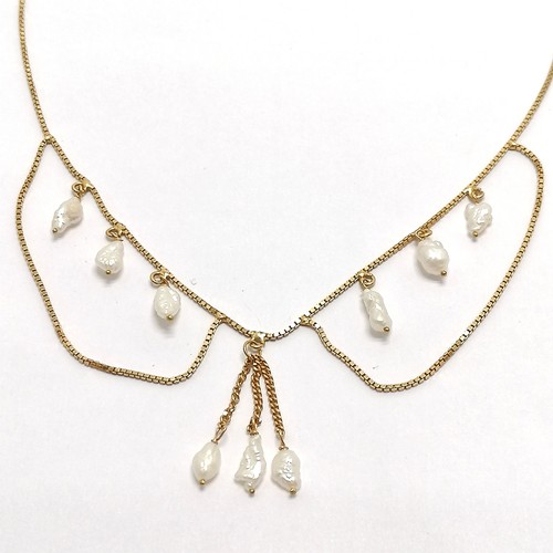 482 - Italian 18ct hallmarked gold necklace with freshwater pearl drops - 38cm long & 6.7g total weight - ... 