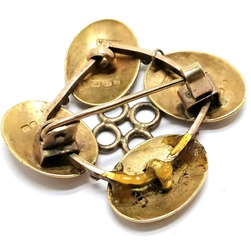 490 - Gold brooch constructed from 4 antique 18ct gold cufflinks with a 9ct gold pin - total weight 8.6g ~... 