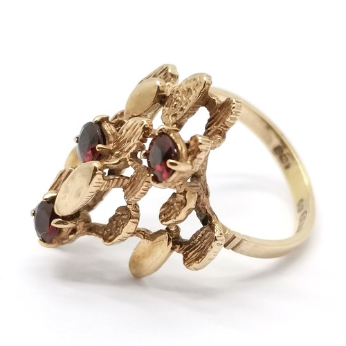 515 - 1970 9ct hallmarked gold Brutalist ring set with garnets by CL&S - size P½ & 5.1g total weight