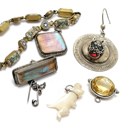 550 - Qty of silver jewellery inc antique, carved mother of pearl monkey (26mm), micro mosaic, butterfly w... 