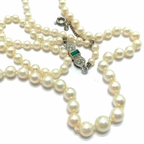 626 - Perlas Majorica boxed graduated strand of mock pearls with an 835 silver clasp - 42cm long t/w gilt ... 