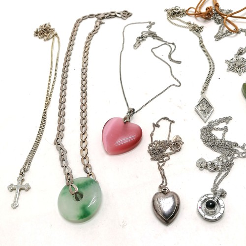 628 - 6 x silver necklaces (4 with silver pendants inc locket & diamond set snowflake) t/w costume pendant... 