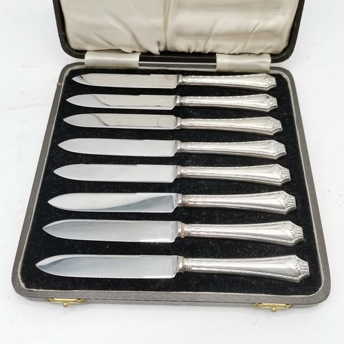 698 - 1939 silver handled set of 8 x side knives by Josiah Williams & Co in a Fattorini fitted case (20cm ... 