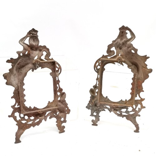 69 - Antique pair of cast iron Beatrice picture frames in the Rococo style - 35cm high x 18cm wide - lack... 