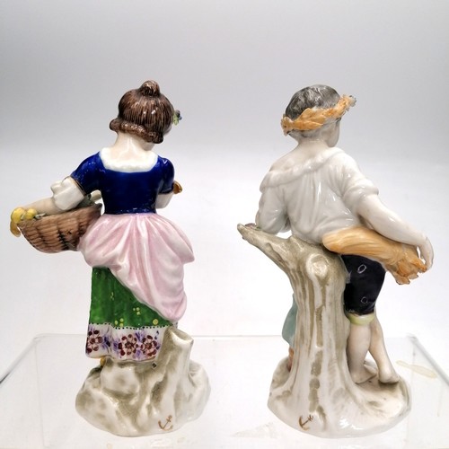 207 - Pair of antique Chelsea figures with some obvious damage - 14cm