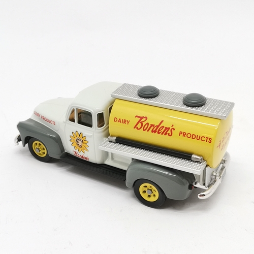 273 - Durham classics boxed DC-29D '53 Cev 3/4 ton Bordens tanker - ltd ed of 200.