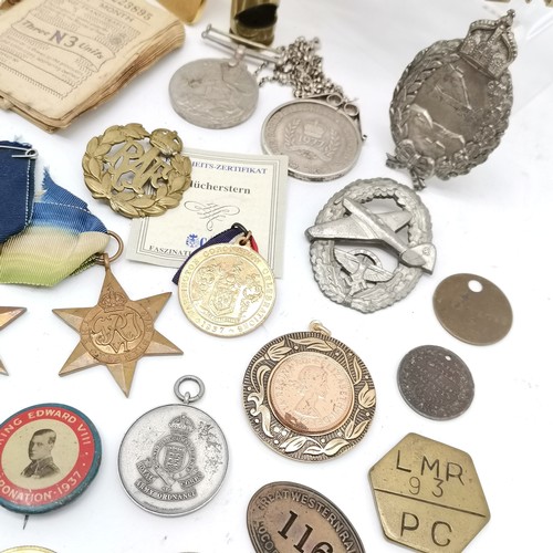 287 - Qty of militaria inc medals (8 x WWII medals inc Pacific star), Victoria Cross deskweight, medallion... 