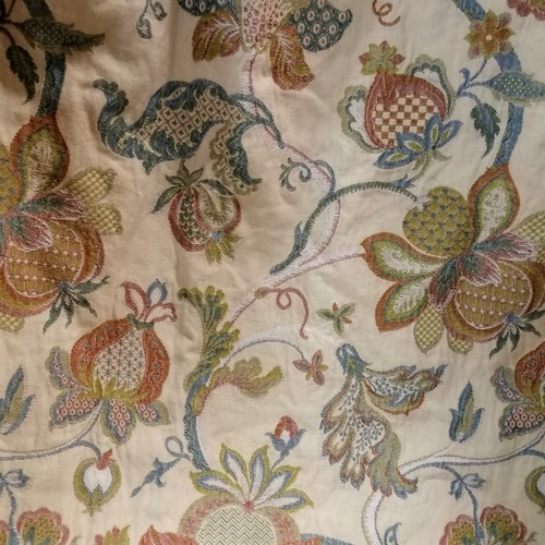 323 - Pair of interlined curtains - each curtain 141cm wide x 200cm long - No obvious damage