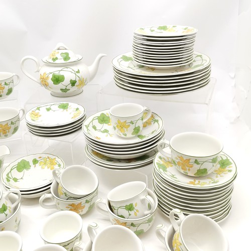 8 - Villeroy & Boch Geranium qty of dinner and tea ware inc 7 dinner plates (signs of use), 3 cream jugs... 