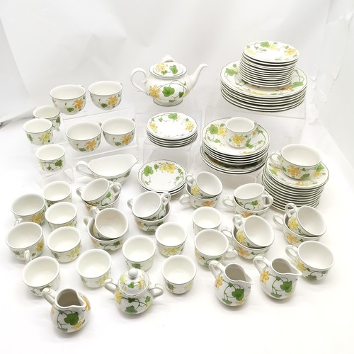 8 - Villeroy & Boch Geranium qty of dinner and tea ware inc 7 dinner plates (signs of use), 3 cream jugs... 