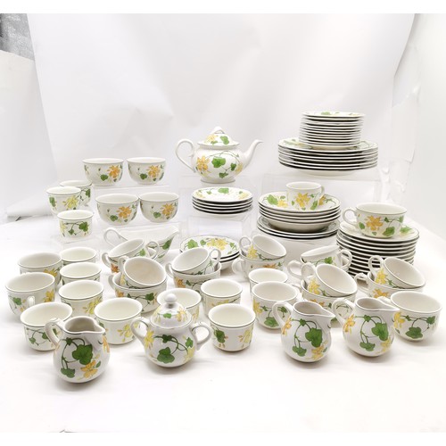 8 - Villeroy & Boch Geranium qty of dinner and tea ware inc 7 dinner plates (signs of use), 3 cream jugs... 