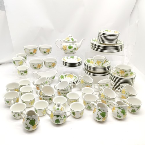 8 - Villeroy & Boch Geranium qty of dinner and tea ware inc 7 dinner plates (signs of use), 3 cream jugs... 