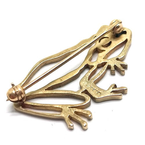 438 - 9ct hallmarked gold stylised frog brooch - 2.8cm & 2.9g