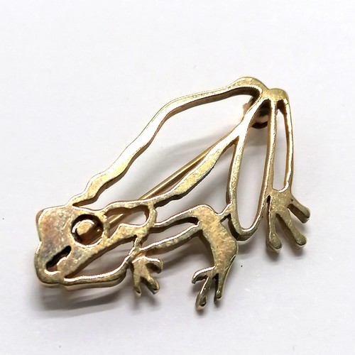 438 - 9ct hallmarked gold stylised frog brooch - 2.8cm & 2.9g