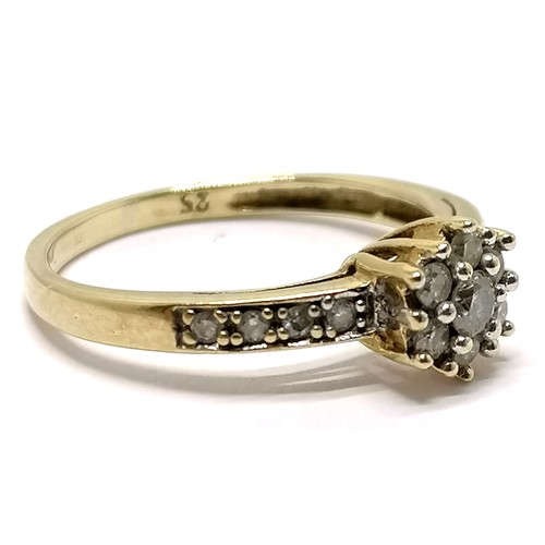 493 - Unmarked gold diamond set cluster ring with diamond set shoulders - size K & 1.7g total weight ~ ins... 