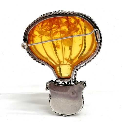 519 - Unusual large unmarked silver hot air balloon design amber brooch - 7cm drop & 32g total weight ~ sl... 