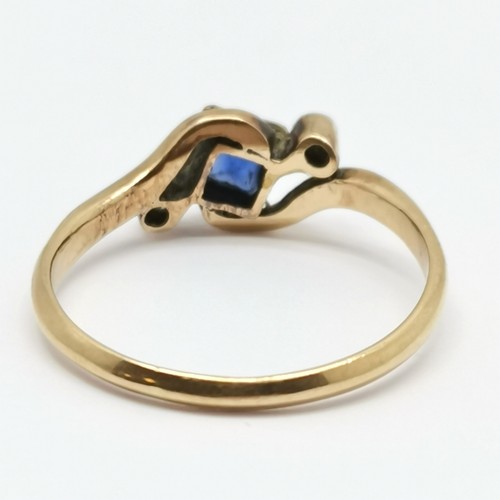 534 - Antique 18ct marked gold sapphire / diamond ring - size N½ & 2.3g total weight