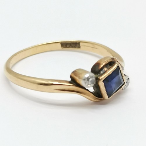 534 - Antique 18ct marked gold sapphire / diamond ring - size N½ & 2.3g total weight