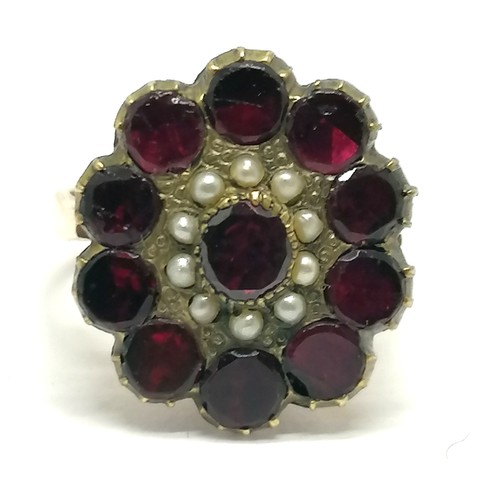 544 - Antique 9ct marked gold garnet / paste / pearl stone set ring - size L & 5.6g total weight ~ 1 stone... 