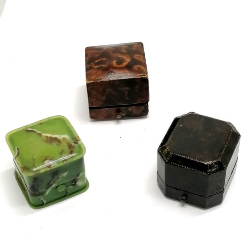 552 - 3 x antique ring boxes - Bravingtons (London), W Wray (Plymouth) & Johnston (Armagh)