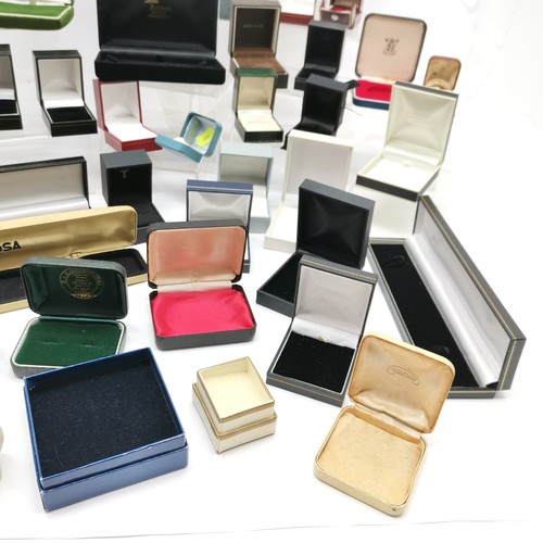 579 - Qty of vintage & used mostly jewellery / watch boxes inc Oriosa, Michael A Greene (Sydney), D Russel... 