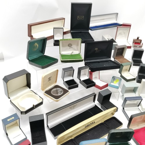 579 - Qty of vintage & used mostly jewellery / watch boxes inc Oriosa, Michael A Greene (Sydney), D Russel... 