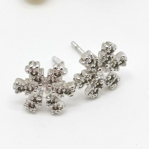 599 - 8 x pairs of silver earrings (inc Kit Heath - 3.2cm) t/w Dyrberg / Kern heart earrings ~ 22g total w... 