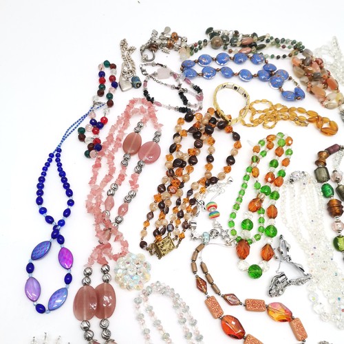 601 - Qty of necklaces inc hardstone, Venetian glass etc t/w rhinestone, bracelets - SOLD ON BEHALF OF THE... 