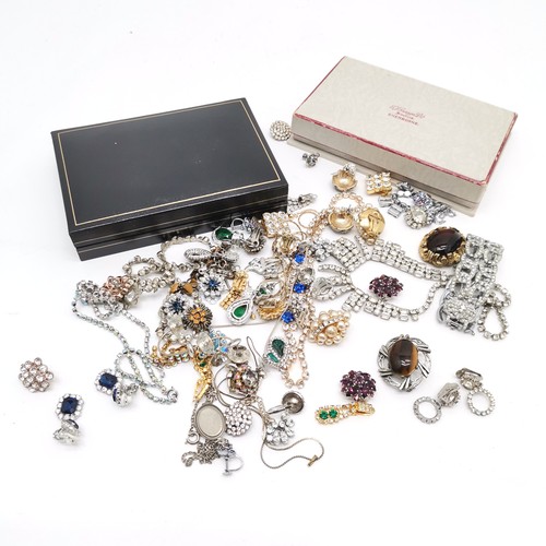 603 - Qty of costume jewellery inc diamante, earrings, tigers eye brooch + bracelet etc - SOLD ON BEHALF O... 