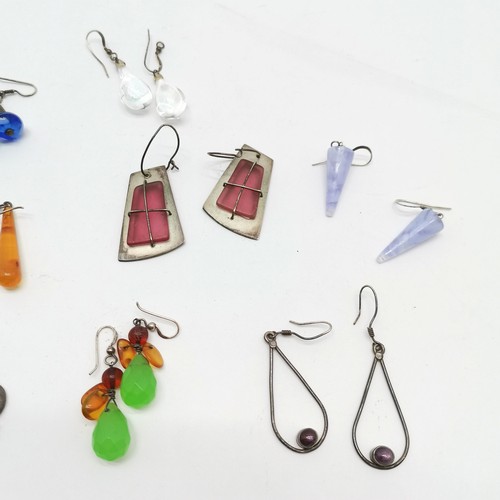 605 - 13 x pairs of silver marked earrings inc hand crafted (5.5cm), stone set, amber, Venetian glass etc ... 