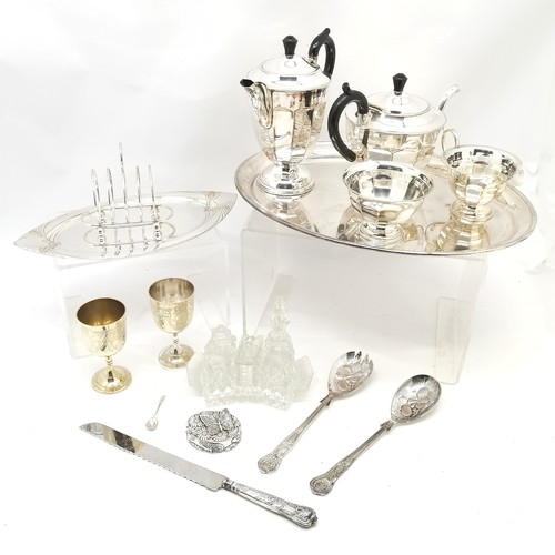 728 - Qty of silver plated ware inc 4 piece tea set on oval tray, toastrack, silver handled kings pattern ... 