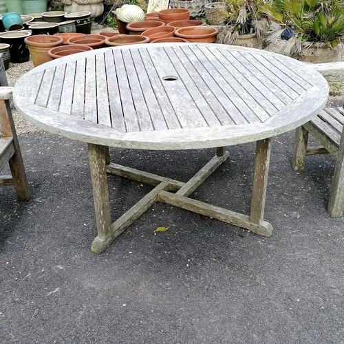 50 - Circular Barlow Tyrie weathered teak garden table and 2 chairs - 1 chair has slight damage - 149cm d... 