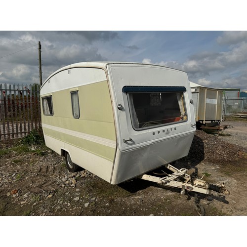 84 - 1970's sprite alpine vintage 4 berth caravan, original gas lighting and heating untested.
No damp. H... 