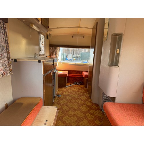 84 - 1970's sprite alpine vintage 4 berth caravan, original gas lighting and heating untested.
No damp. H... 