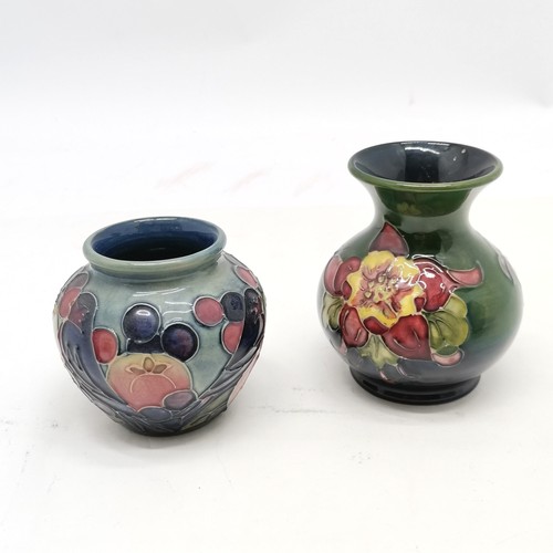 106 - 2 x Moorcroft vases - floral vase (9.5cm high & a/f) & 1994 Finches & fruit (slight crazing otherwis... 