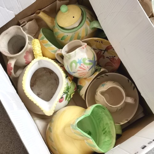 107 - Collection of Jane & Stephen Baughan flower decorated jugs / bowls (largest 23cm diameter) etc