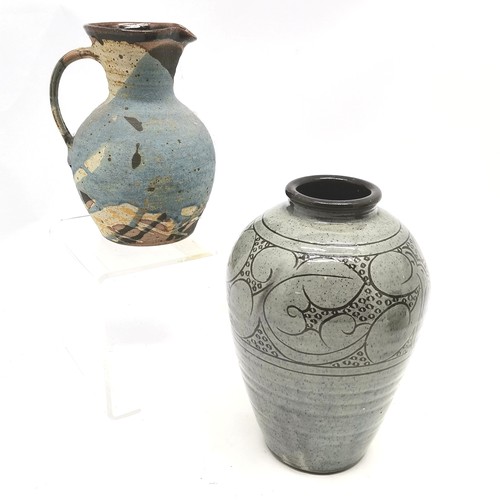 118 - 3 x studio pottery vessels inc Nicholas Hillyard (Axminster) sgrafitto vase (24cm), Patrimonio Corse... 