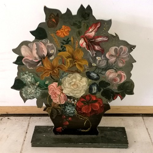 141 - Wooden hand painted fire screen in the form of a basket of flowers - 65cm high x 51cm wide