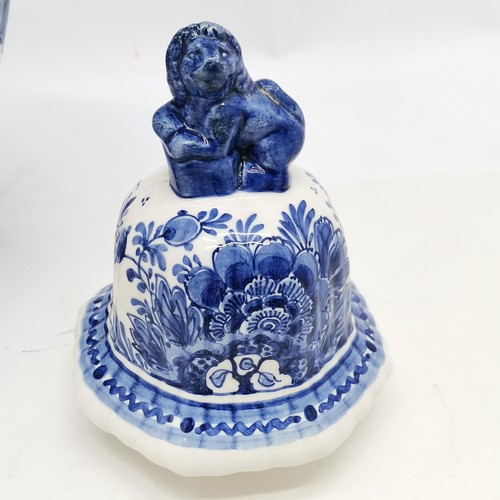 156 - Delft blue and white lidded ribbed vase with peacock decoration & marks to base with lion dog finial... 