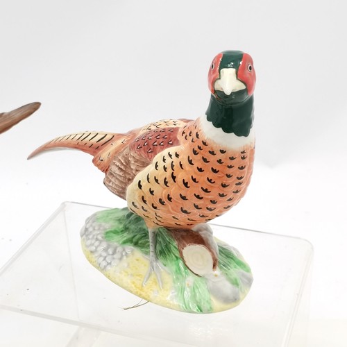 229 - 6 x bird figurines ~ 3 by Beswick, Royal Dux (23cm high x 32cm long) etc ~ Beswick pheasant hen has ... 