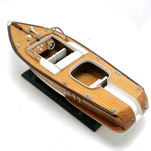 258 - RV Astley wooden model of a speed boat - 48cm long & no obvious damage (boxed / as new) ~ SOLD IN AI... 