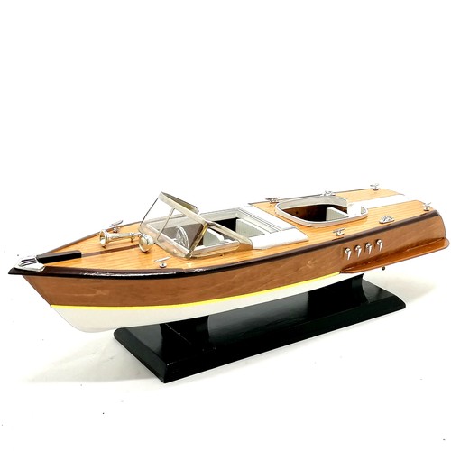 258 - RV Astley wooden model of a speed boat - 48cm long & no obvious damage (boxed / as new) ~ SOLD IN AI... 