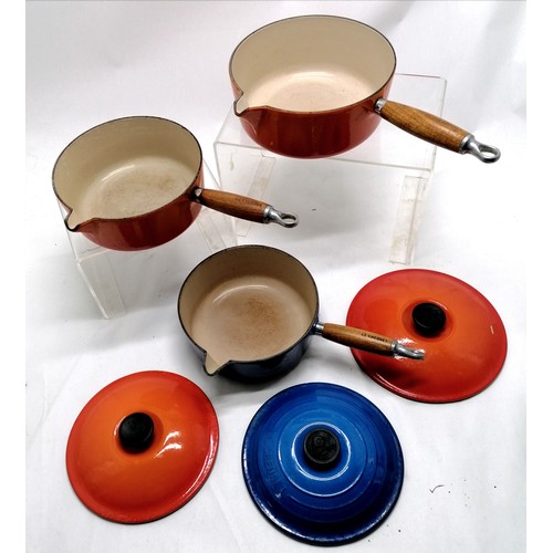 259 - Le creuset 3 x handled saucepans with pouring spouts - 2 orange / 1 blue (19.5cm diameter) ~ signs o... 