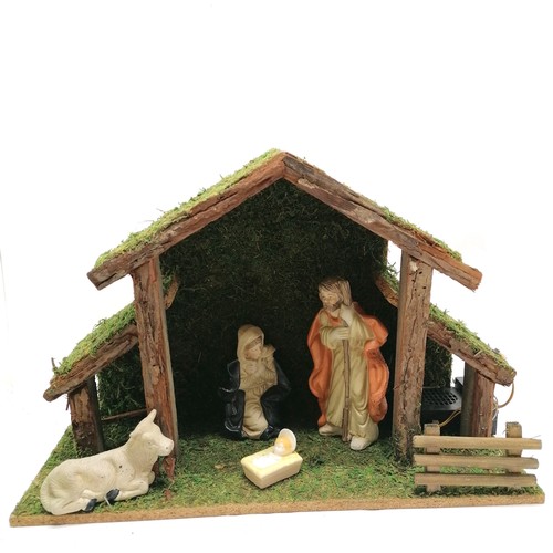 262 - Vintage nativity display with bisque figures and later Mary / Joseph / Jesus - stable 29.5cm high x ... 