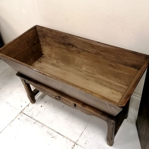 312 - Oak dough bin with small drawer to the base 106cm x 52cm x 99cm high