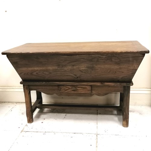 312 - Oak dough bin with small drawer to the base 106cm x 52cm x 99cm high