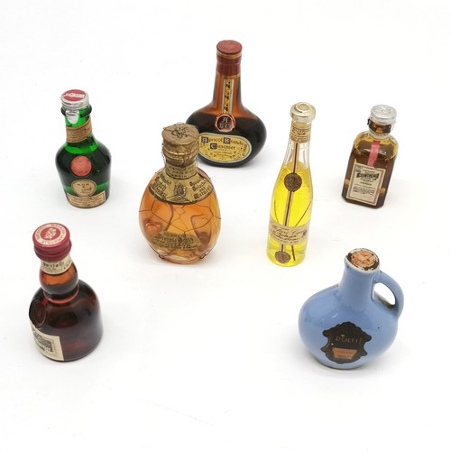 327 - Collection of miniatures  inc Hennessy cognac, Scotch whisky, rum etc