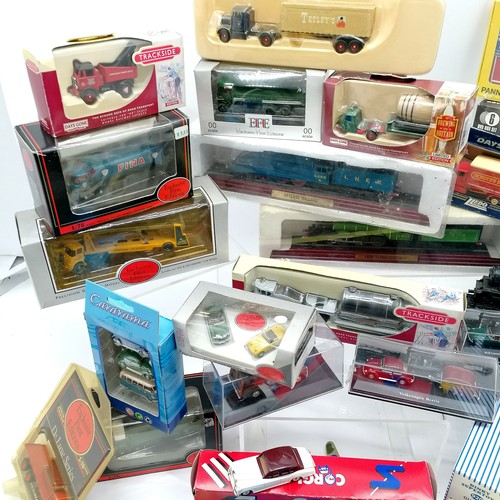 371 - Qty of toy cars inc boxed atlas 943 (x2 unopened) & #920, Corgi, train models etc