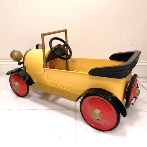 1 - Vintage Brum metal pedal car with original paint finish - 90cm long and in overall good used conditi... 