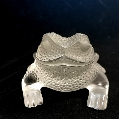 10 - Lalique frosted gregoire toad - 10cm square ~ has damage to 1 eye